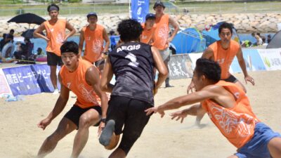 海と砂と仲間と　ビーチラグビーを生きる伊藤諒の挑戦